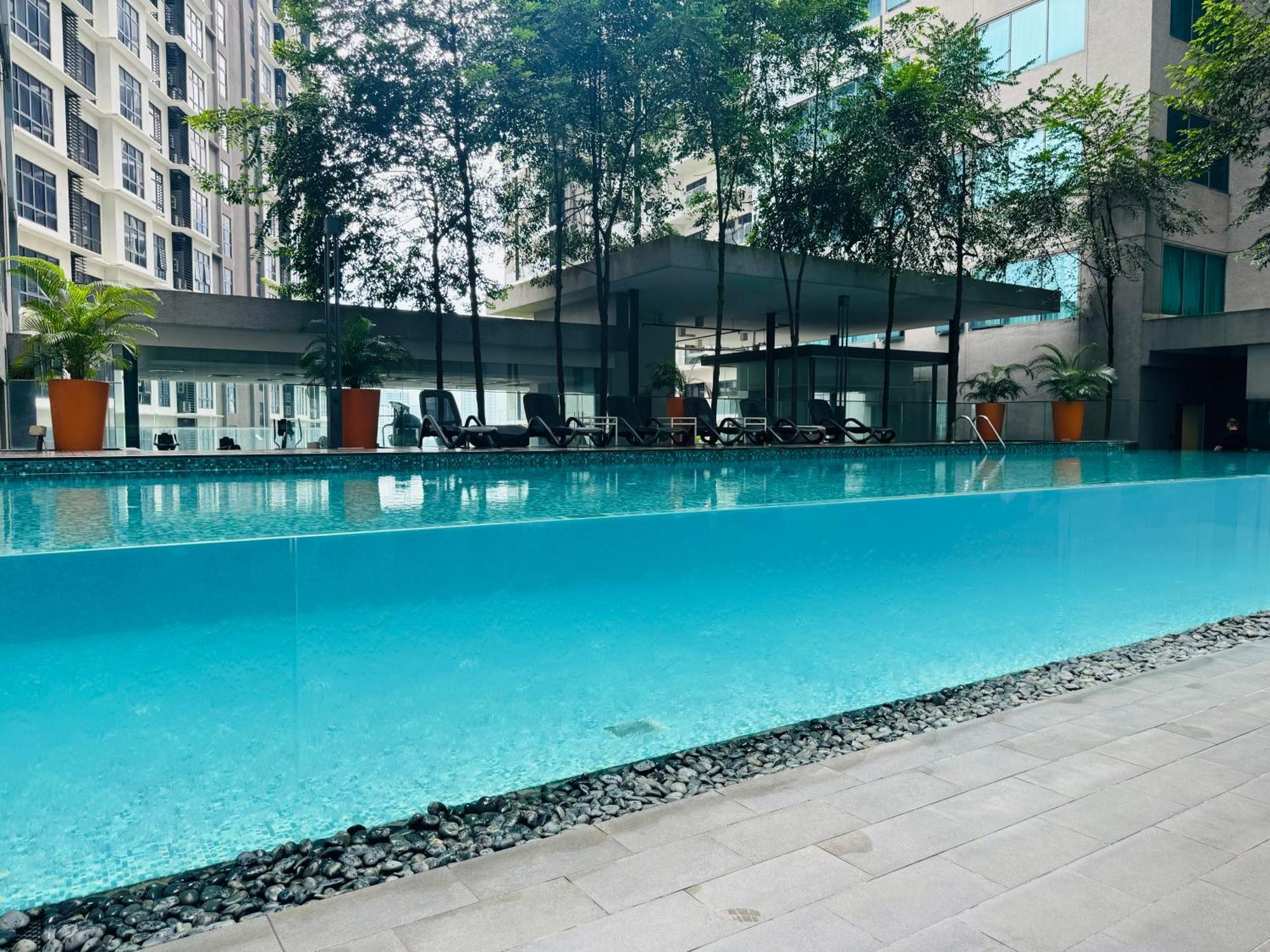Summer Suites Klcc By Classy Куала-Лумпур Экстерьер фото