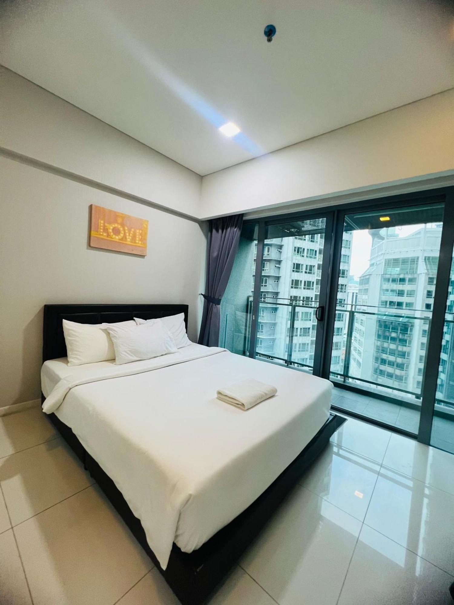 Summer Suites Klcc By Classy Куала-Лумпур Экстерьер фото